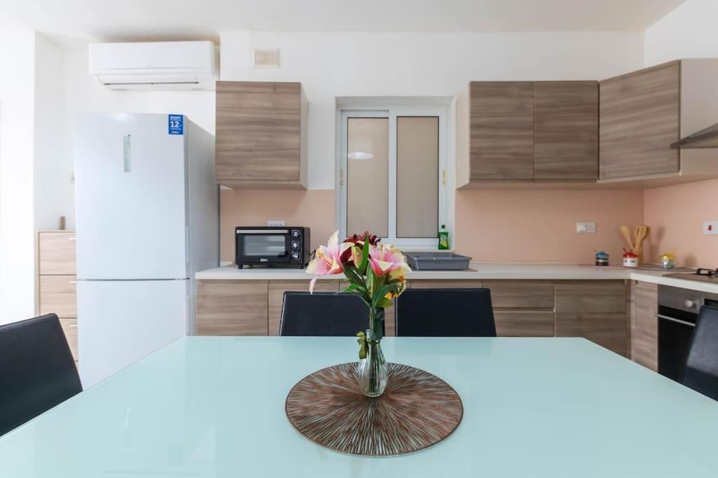 Lägenhet Cozy Apartment, Close To The Sea C4 *