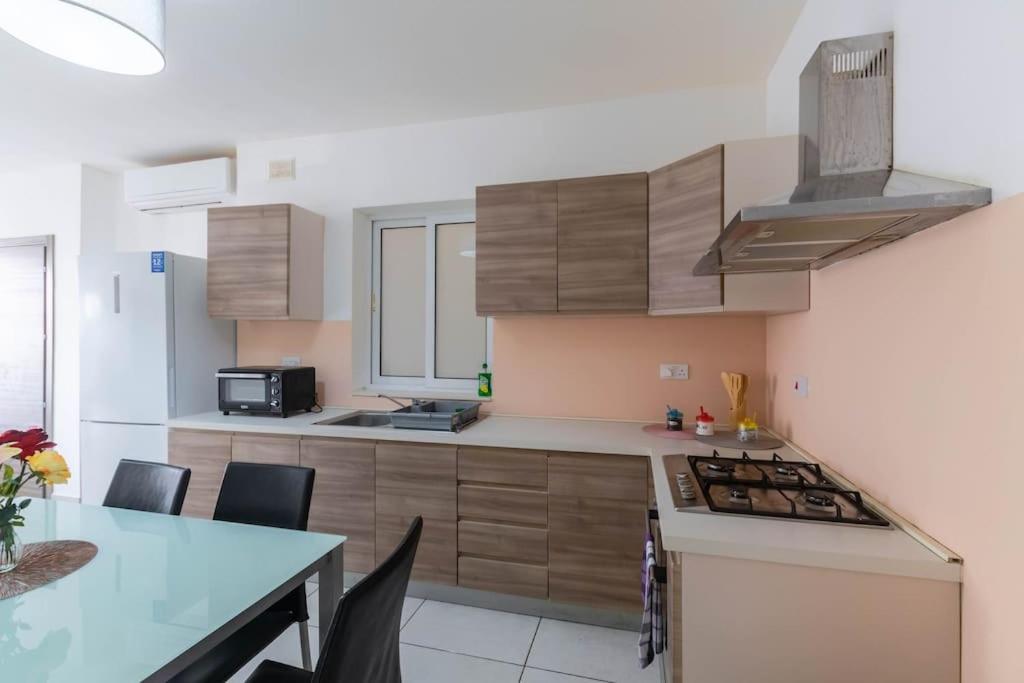 Cozy Apartment, Close To The Sea C4 * St. Paul's Bay